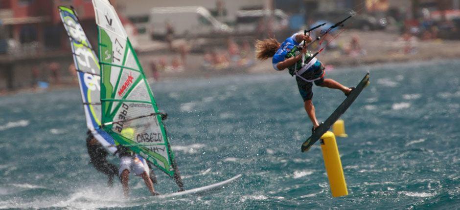 Kitesurf à la plage de El Médano Spots de kitesurf de Tenerife