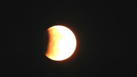 Eclipse lunar parcial