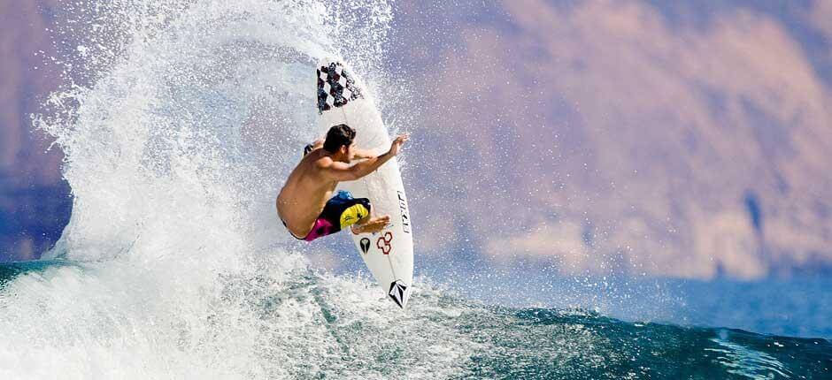 Surfear la izquierda de San Juan Spots de surf en Lanzarote