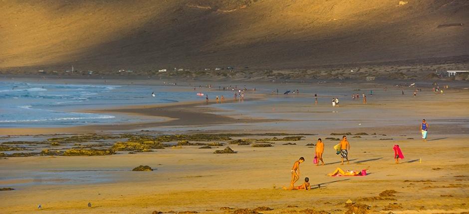 Plage de Famara Plages populaires de Lanzarote