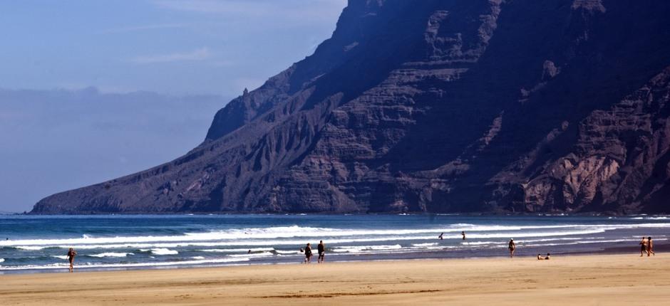 Plage de Famara Plages populaires de Lanzarote